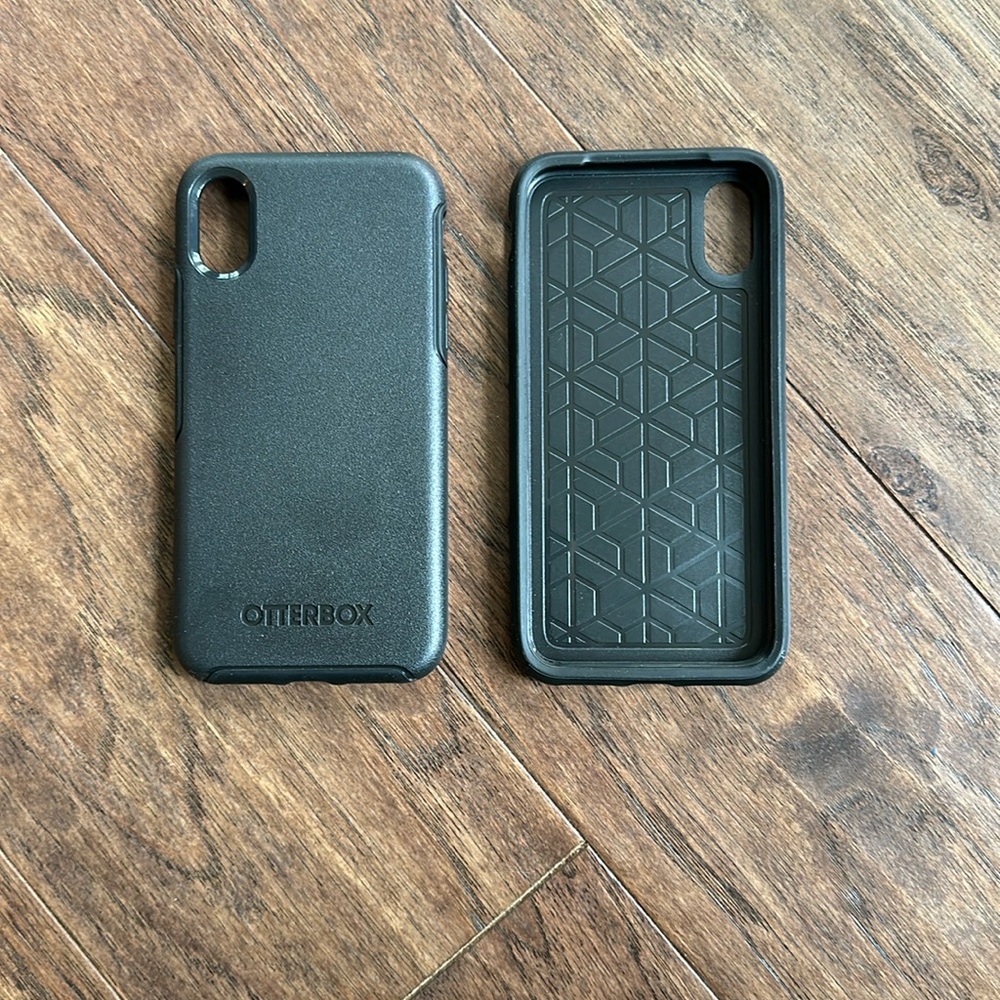 Otterbox iPhone X or XS phone case